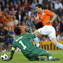 Евро-2008: Голландия разгромила Италию со счетом 3:0 (ФОТО, ВИДЕО)