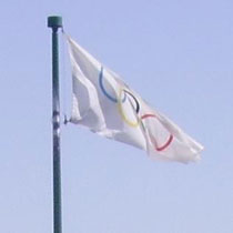 В Харькове подняли олимпийский флаг