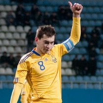 Металлист намерен приобрести хавбека Шахтера
