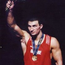 Кличко продает свою олимпийскую медаль