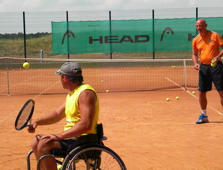 Голландцы дают мастер-класс харьковским теннисистам-колясочникам (ФОТО)