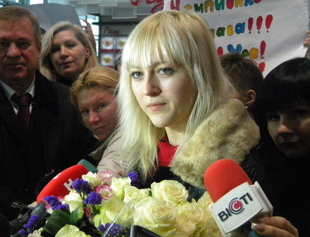 Королева шахмат Анна Ушенина с триумфом вернулась в Харьков (ФОТО)