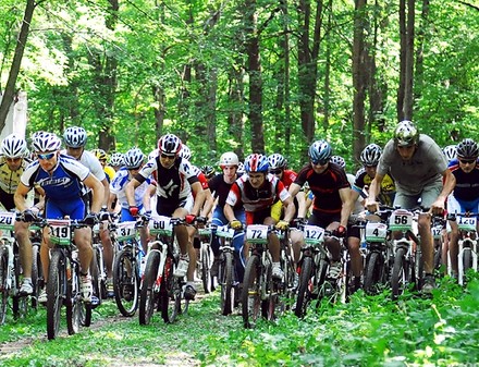 Харьковские велосипедисты успешно стартовали в новом сезоне
