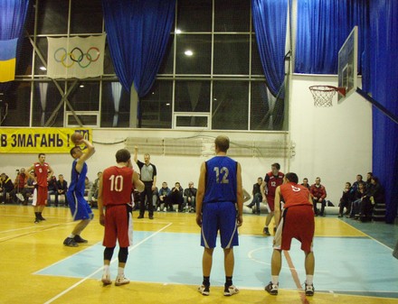 Харьковский «Буревестник» сделал весомую заявку на победу в аматорской баскетбольной лиге (ФОТО)