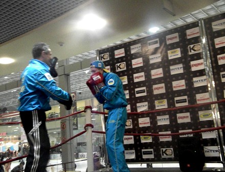 В харьковском ТРЦ «Караван» состоится боксерское шоу