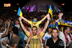 Харьков празднует победу сборной Украины