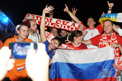 На площади Свободы прошла трансляция матча Польша-Россия