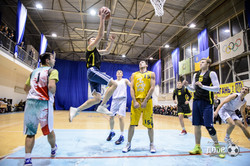 Баскетбольный матч между командой СМИ и звездами ХАБЛ