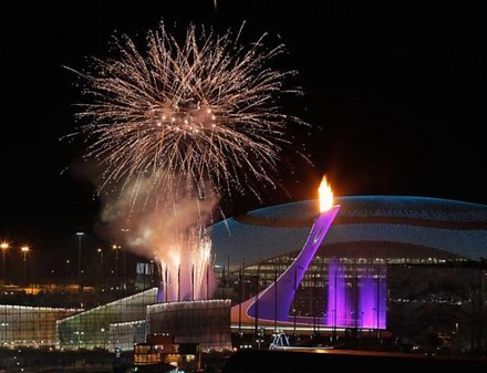В Сочи зажгли огонь Олимпиады (ФОТО)