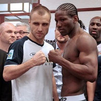 Украинец Макс Бурсак отдал титул чемпиона мира WBO французу
