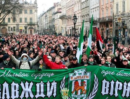 Новый хит от украинских болельщиков! (ВИДЕО)