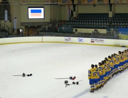 Женская сборная Украины по хоккею вышла в финальную часть чемпионата мира