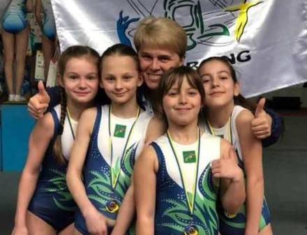 Юные акробаты завоевали медали чемпионата Украины