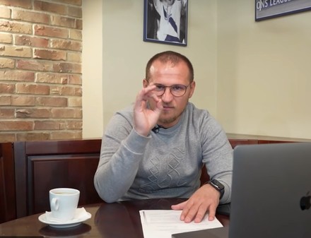 Angry Birds: злой Алиев помножил на ноль футбольного чиновника (ВИДЕО)